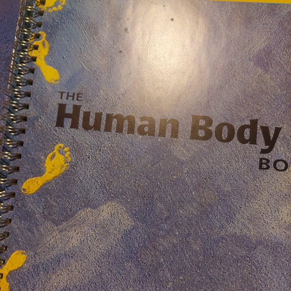The Human Body Book - Picture 2 of 7